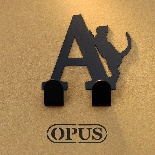 當貓咪遇上字母A 《經典黑》壁飾掛勾 造型無痕掛鉤 牆面裝飾 質感換季收納【OPUS東齊金工】HO-ca10-A(B)